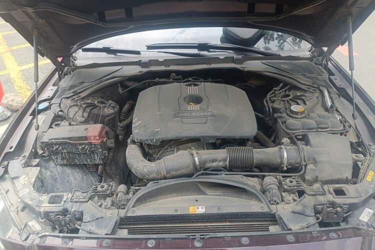 Used Jaguar XFL 2018 XFL 2.0T 200PS Luxury Edition Engine Bay