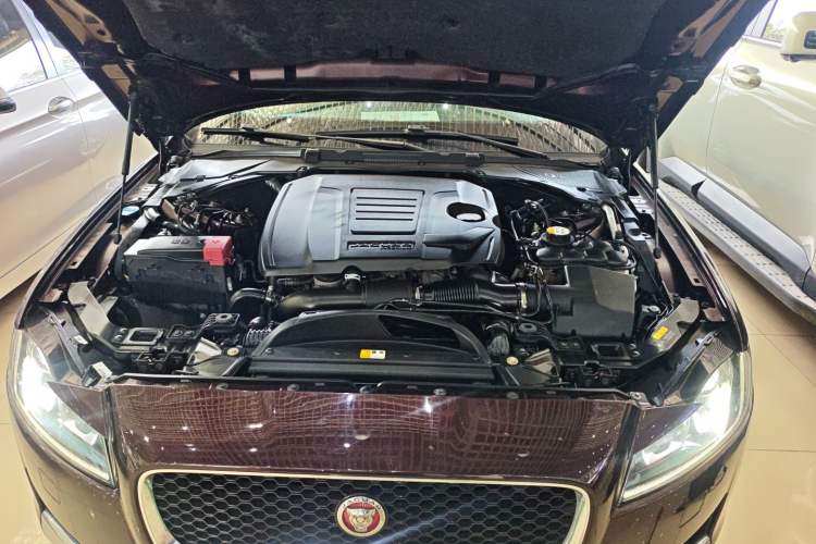 Used Jaguar XFL 2018 XFL 2.0T 200PS Luxury Edition Engine Bay
