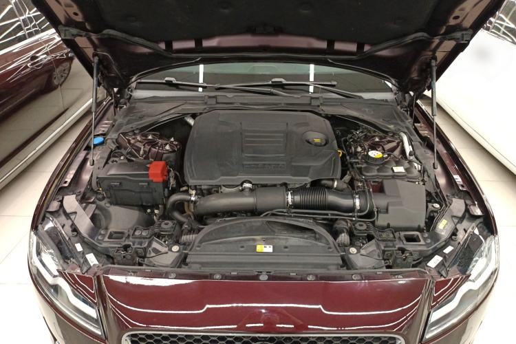 Used Jaguar XFL 2018 XFL 2.0T 250 PS Luxury Edition Engine Bay