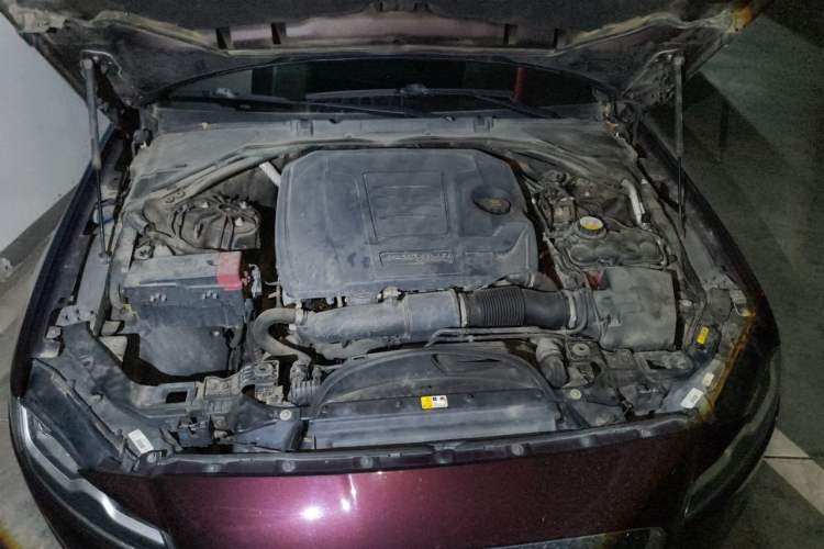 Used Jaguar XFL 2018 XFL 2.0T 250 PS Luxury Edition Engine Bay