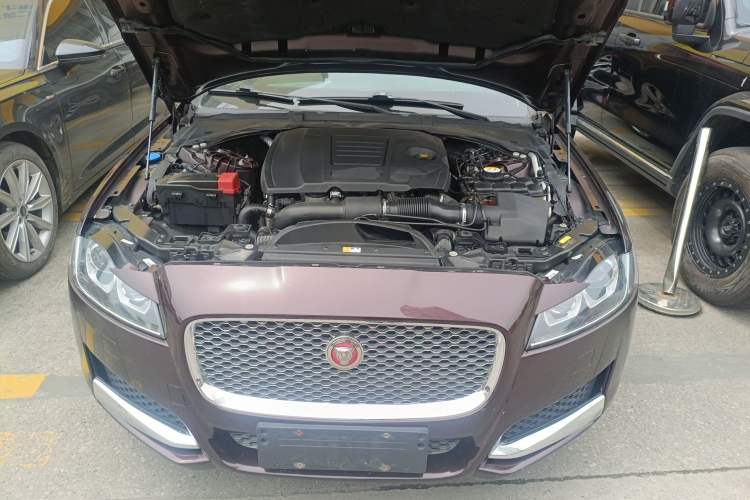 Used Jaguar XFL 2018 XFL 2.0T 200PS Elite Edition Engine Bay