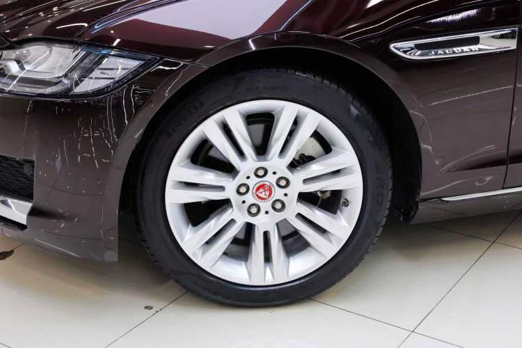 Used Jaguar XFL 2018 XFL 2.0T 250 PS Luxury Edition Exterior 11