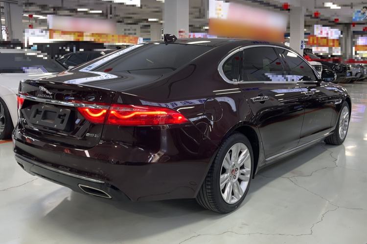 Used Jaguar XFL 2018 XFL 2.0T 250 PS Luxury Edition Exterior 3