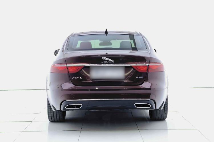 Used Jaguar XFL 2018 XFL 2.0T 250 PS Luxury Edition Exterior 4
