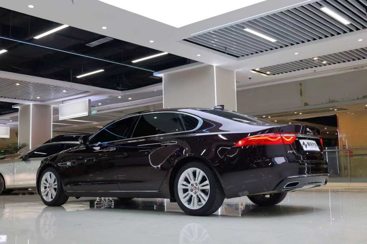 Used Jaguar XFL 2018 XFL 2.0T 250 PS Luxury Edition Exterior 4