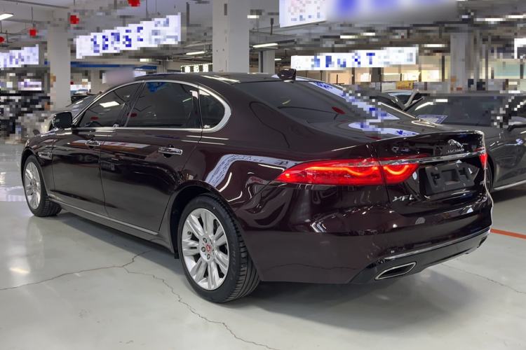 Used Jaguar XFL 2018 XFL 2.0T 250 PS Luxury Edition Exterior 5