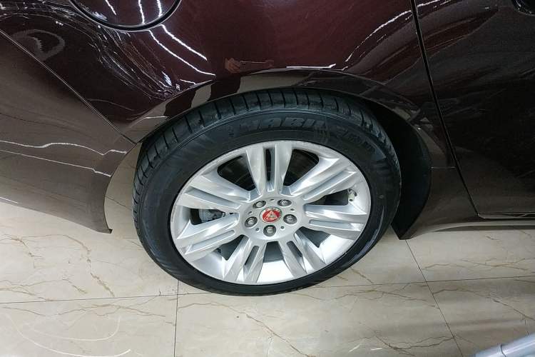 Used Jaguar XFL 2018 XFL 2.0T 250 PS Luxury Edition Exterior 5