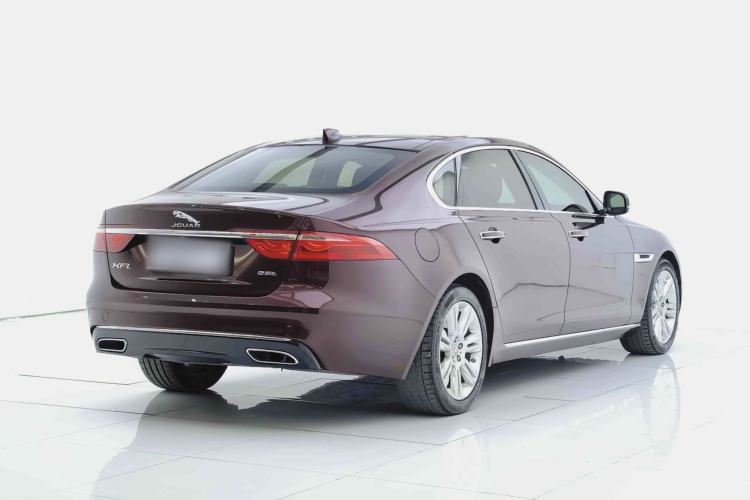 Used Jaguar XFL 2018 XFL 2.0T 250 PS Luxury Edition Exterior 5
