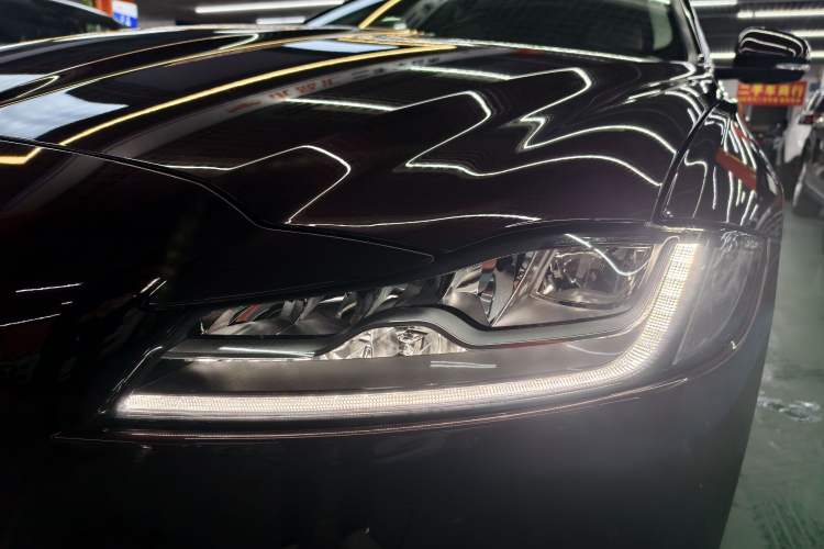 Used Jaguar XFL 2018 XFL 2.0T 250 PS Luxury Edition Exterior 6