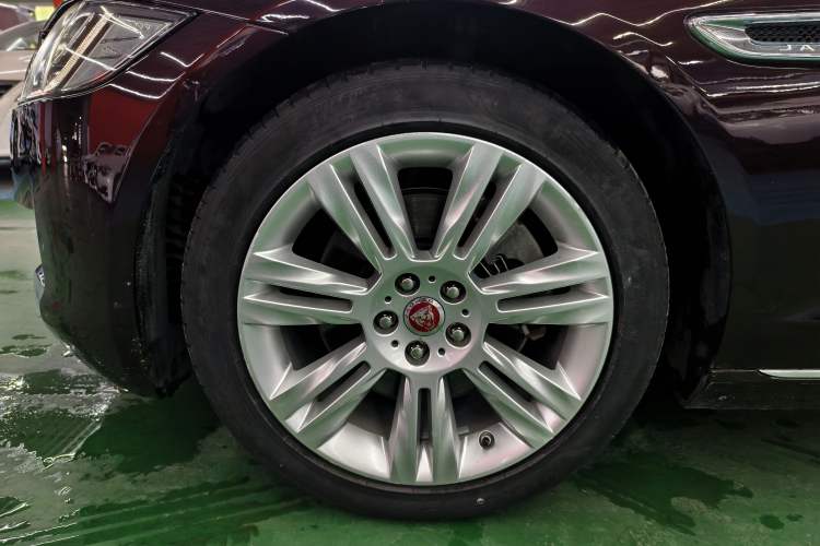 Used Jaguar XFL 2018 XFL 2.0T 250 PS Luxury Edition Exterior 7