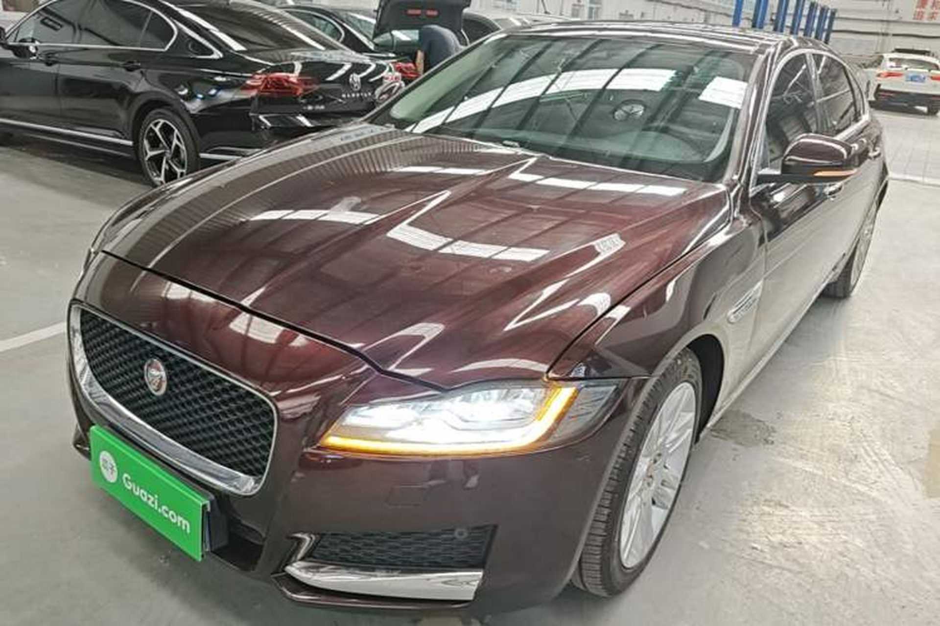 Used Jaguar XFL 2018 XFL 2.0T 250 PS Luxury Edition Front Left 45 Deg