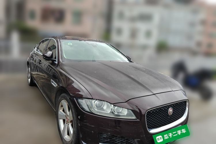 Used Jaguar XFL 2018 XFL 2.0T 200PS Elite Edition Front Right 45 Deg