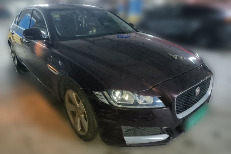 Used Jaguar XFL 2018 XFL 2.0T 200PS Elite Edition Front Right 45 Deg