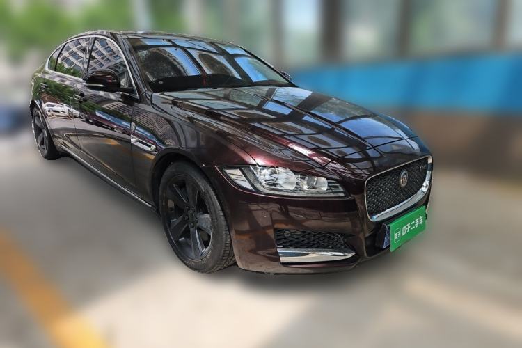 Used Jaguar XFL 2018 XFL 2.0T 200PS Elite Edition Front Right 45 Deg