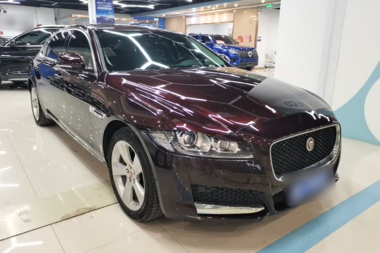 Used Jaguar XFL 2018 XFL 2.0T 200PS Elite Edition Front Right 45 Deg