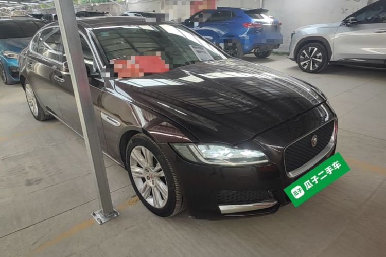 Used Jaguar XFL 2018 XFL 2.0T 250 PS Luxury Edition Front Right 45 Deg
