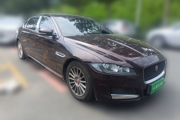 Used Jaguar XFL 2018 XFL 2.0T 200PS Luxury Edition Front Right 45 Deg