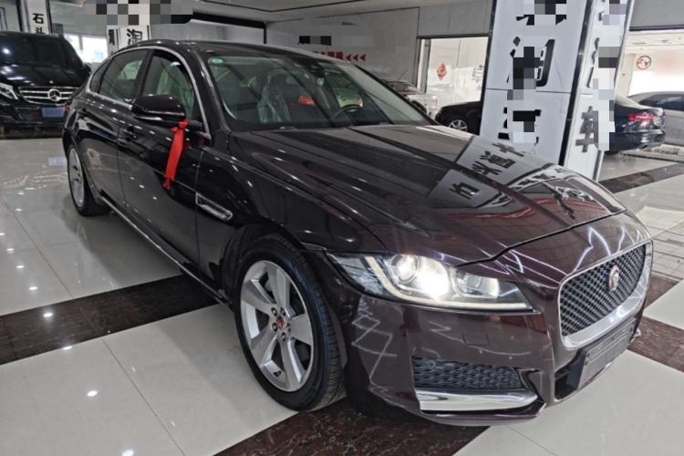 Used Jaguar XFL 2018 XFL 2.0T 200PS Elite Edition Front Right 45 Deg