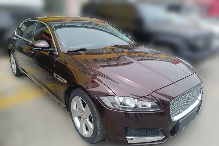 Used Jaguar XFL 2018 XFL 2.0T 200PS Elite Edition Front Right 45 Deg