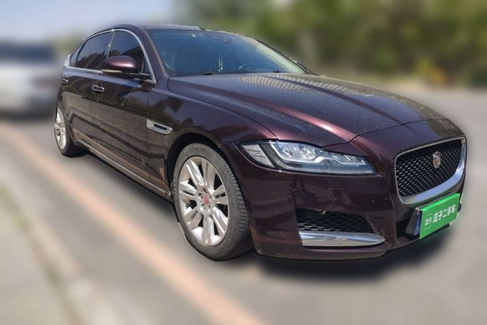 Used Jaguar XFL 2018 XFL 2.0T 250 PS Luxury Edition Front Right 45 Deg