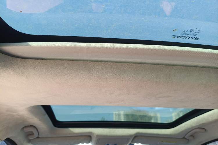 Used Jaguar XFL 2018 XFL 2.0T 250 PS Luxury Edition Headliner