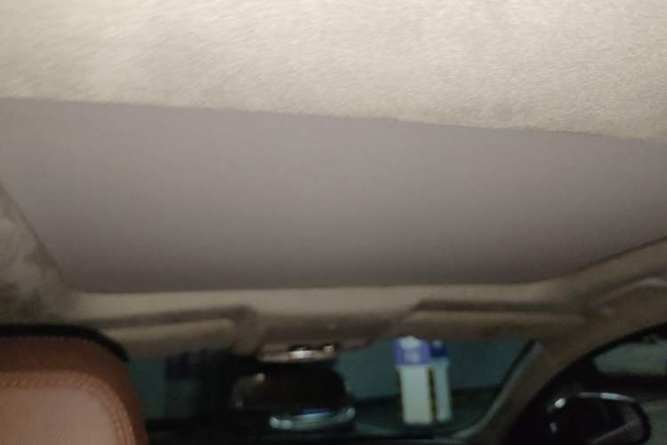 Used Jaguar XFL 2018 XFL 2.0T 250 PS Luxury Edition Headliner