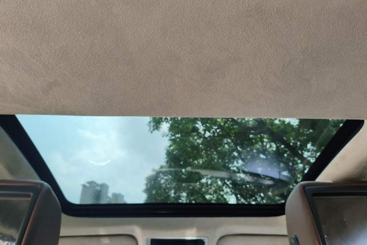 Used Jaguar XFL 2018 XFL 2.0T 250 PS Premium Edition Headliner