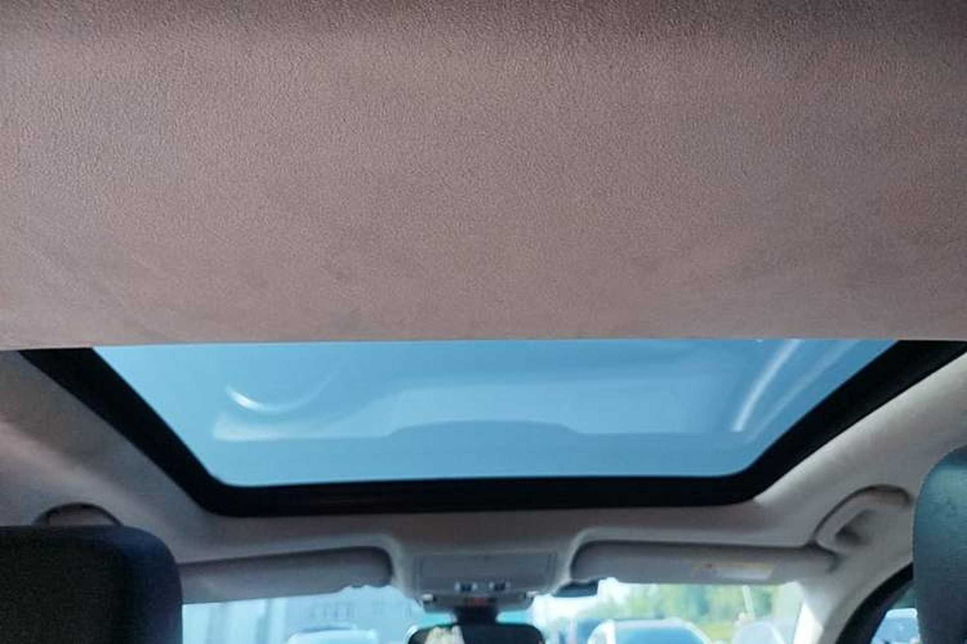 Used Jaguar XFL 2018 XFL 2.0T 200PS Elite Edition Headliner