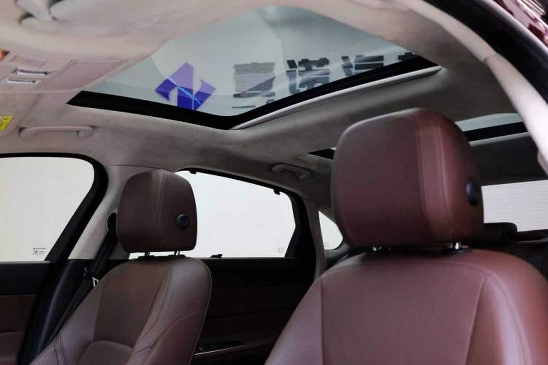 Used Jaguar XFL 2018 XFL 2.0T 250 PS Luxury Edition Headliner