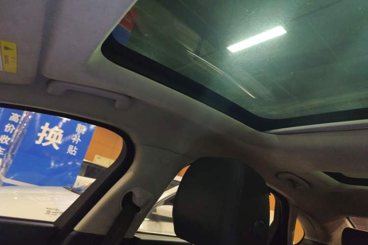 Used Jaguar XFL 2018 XFL 2.0T 200PS Elite Edition Headliner