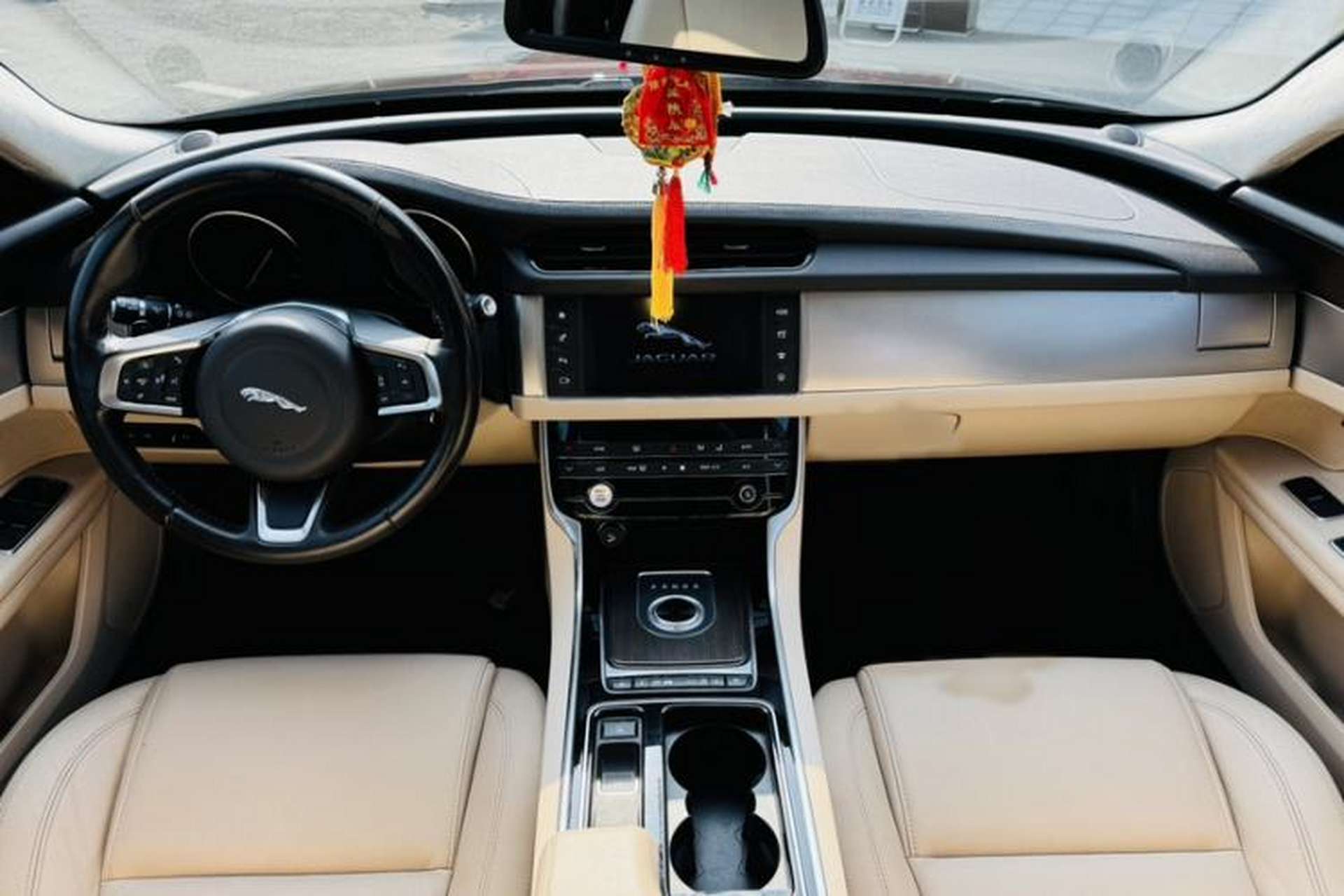 Used Jaguar XFL 2018 XFL 2.0T 200PS Elite Edition Interior 3