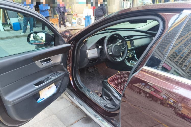 Used Jaguar XFL 2018 XFL 2.0T 200PS Elite Edition Interior 3
