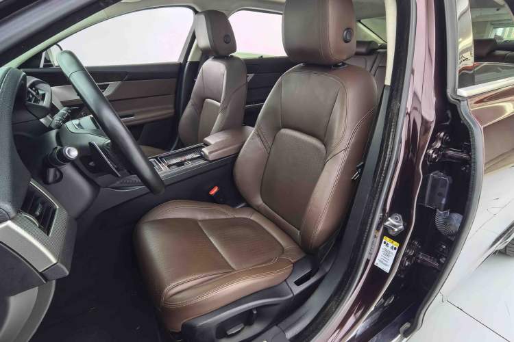 Used Jaguar XFL 2018 XFL 2.0T 250 PS Luxury Edition Interior 5