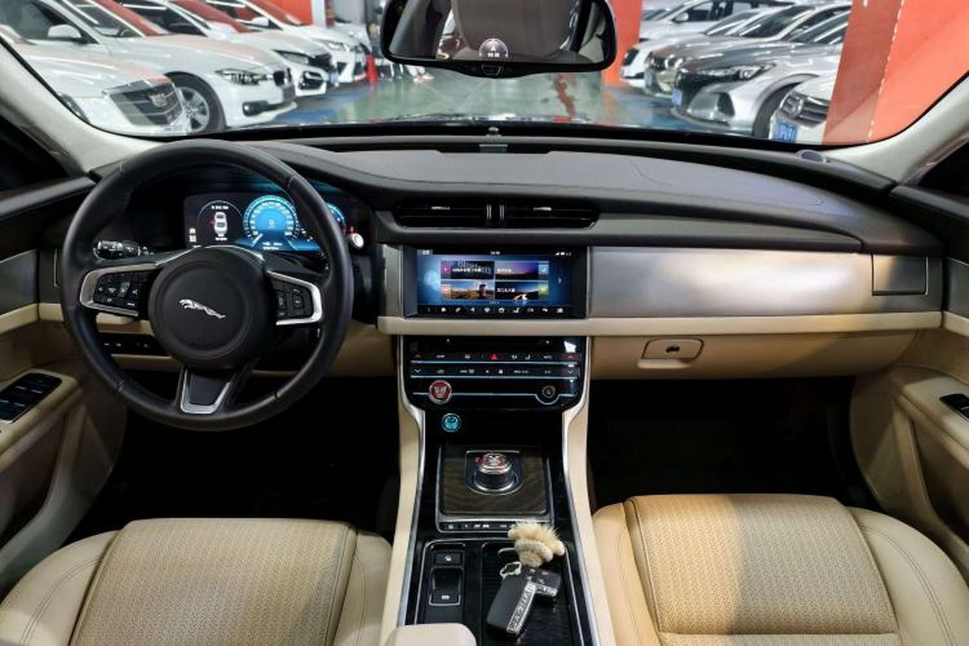Used Jaguar XFL 2018 XFL 2.0T 250 PS Luxury Edition Interior 6
