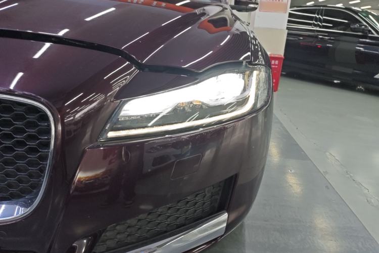 Used Jaguar XFL 2018 XFL 2.0T 250 PS Luxury Edition Left Front Headlight