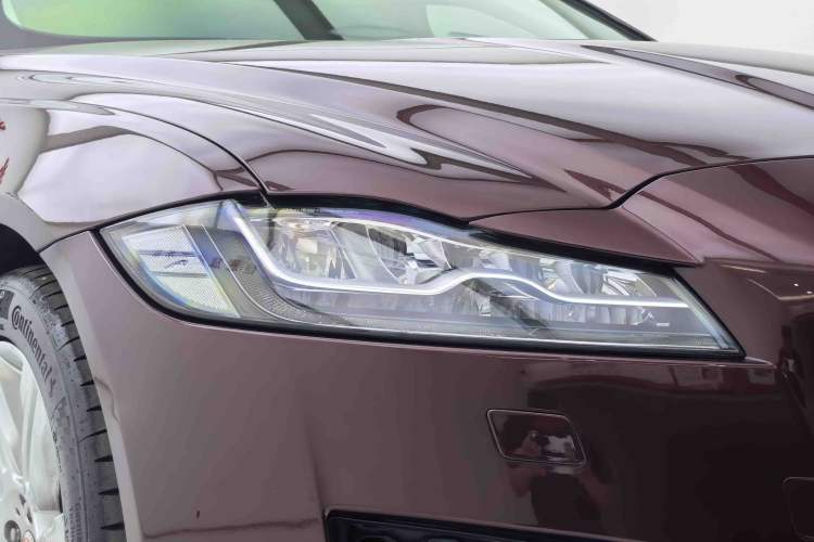 Used Jaguar XFL 2018 XFL 2.0T 250 PS Luxury Edition Left Front Headlight