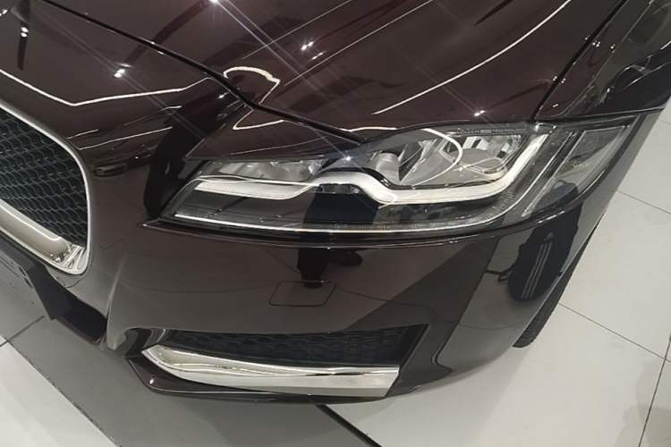 Used Jaguar XFL 2018 XFL 2.0T 250 PS Luxury Edition Left Front Headlight