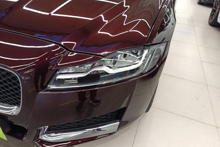 Used Jaguar XFL 2018 XFL 2.0T 250 PS Luxury Edition Left Front Headlight