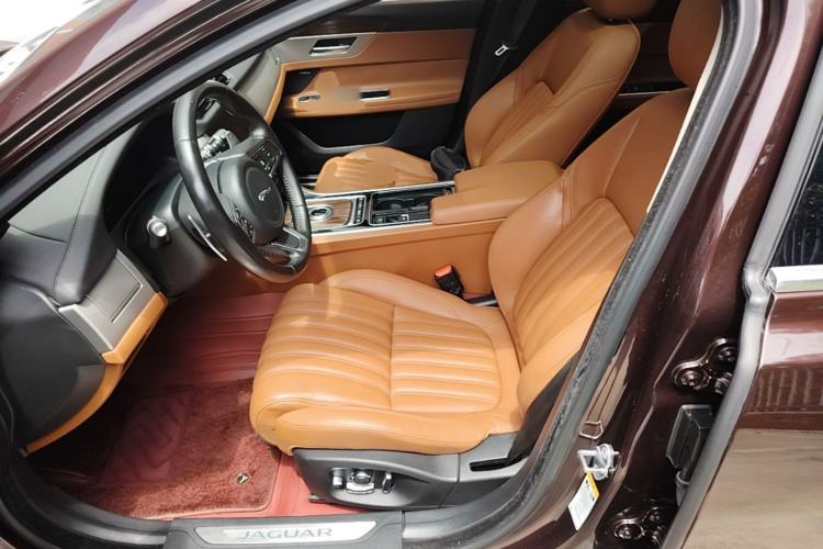 Used Jaguar XFL 2018 XFL 3.0 SC 340 PS Luxury Edition Left Front Seat