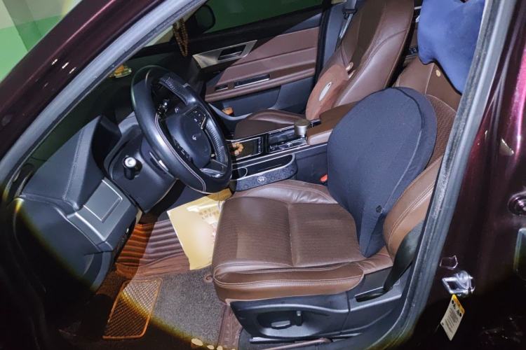 Used Jaguar XFL 2018 XFL 2.0T 250 PS Luxury Edition Left Front Seat