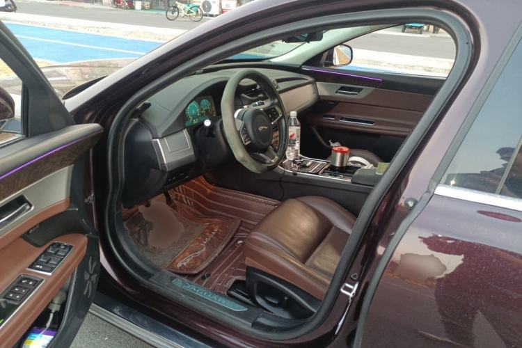 Used Jaguar XFL 2018 XFL 2.0T 250 PS Luxury Edition Left Front Seat