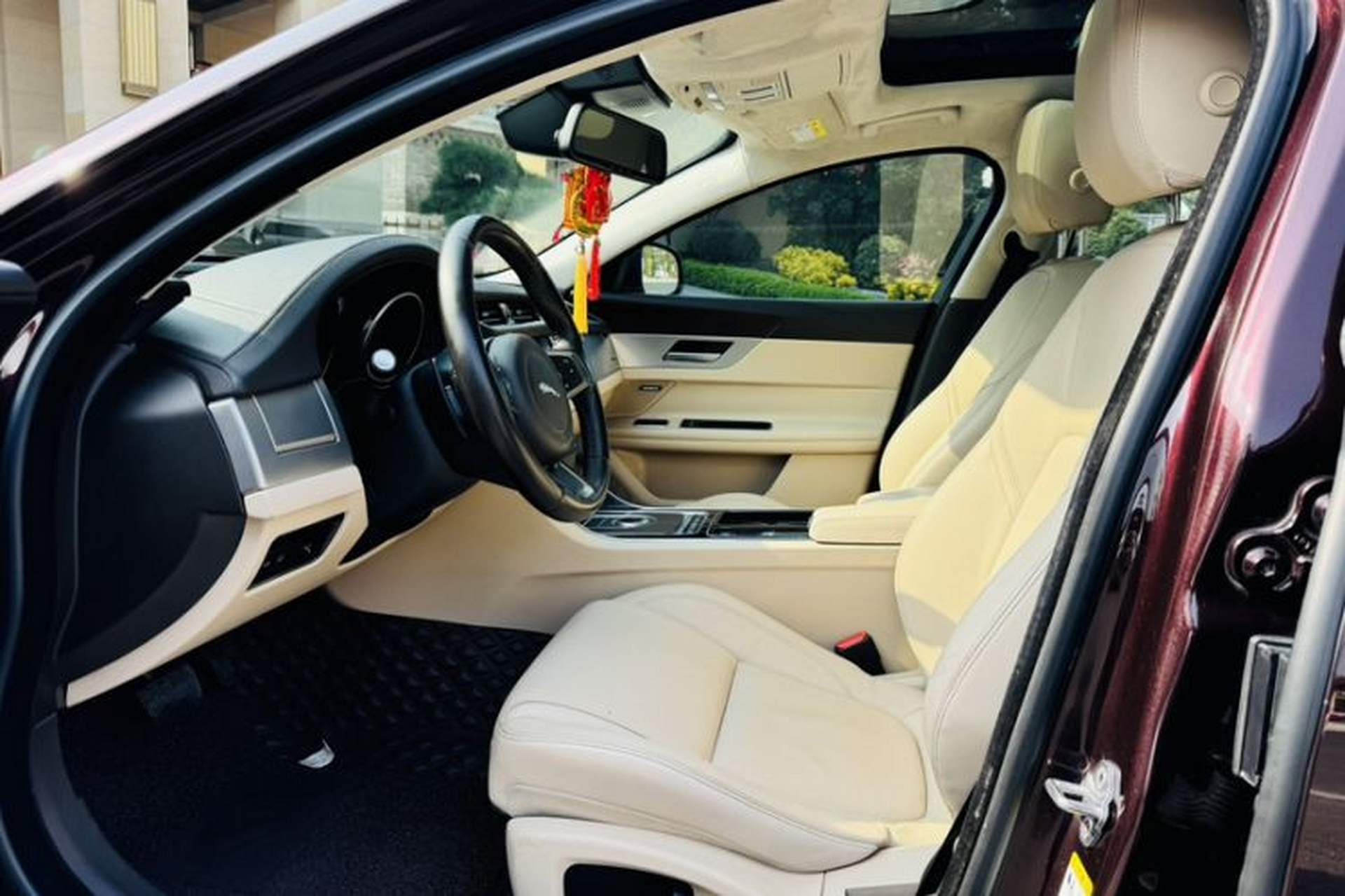 Used Jaguar XFL 2018 XFL 2.0T 200PS Elite Edition Left Front Seat