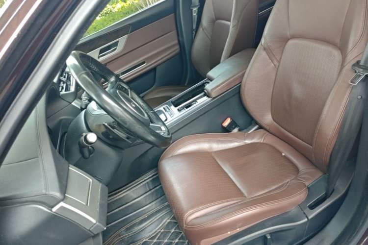 Used Jaguar XFL 2018 XFL 2.0T 250 PS Luxury Edition Left Front Seat