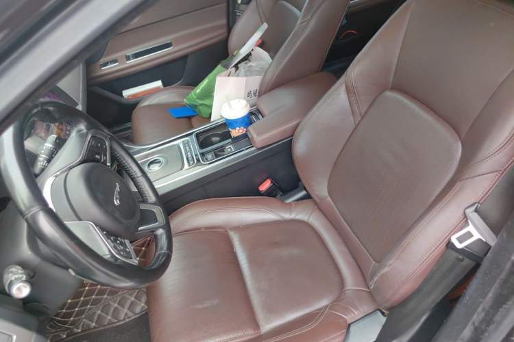 Used Jaguar XFL 2018 XFL 2.0T 250 PS Luxury Edition Left Front Seat