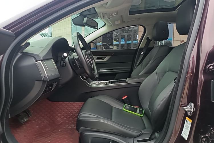 Used Jaguar XFL 2018 XFL 2.0T 250 PS Luxury Edition Left Front Seat