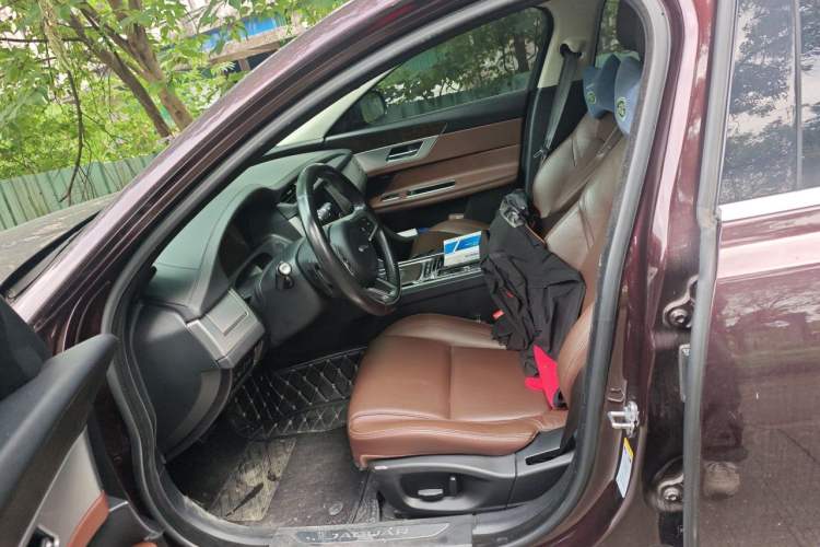 Used Jaguar XFL 2018 XFL 2.0T 250 PS Luxury Edition Left Front Seat