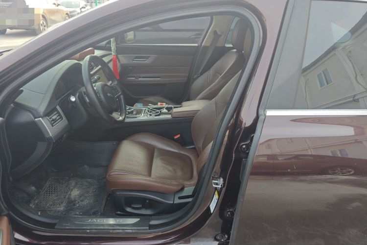 Used Jaguar XFL 2018 XFL 2.0T 250 PS Luxury Edition Left Front Seat