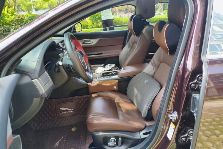 Used Jaguar XFL 2018 XFL 2.0T 250 PS Premium Edition Left Front Seat
