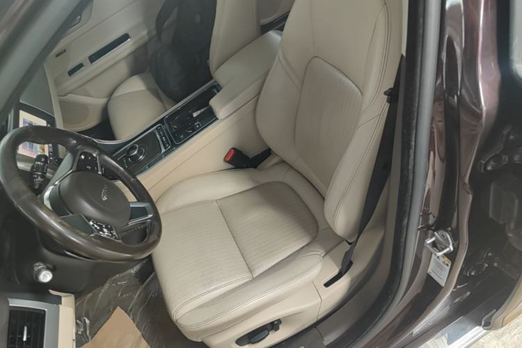 Used Jaguar XFL 2018 XFL 2.0T 250 PS Luxury Edition Left Front Seat