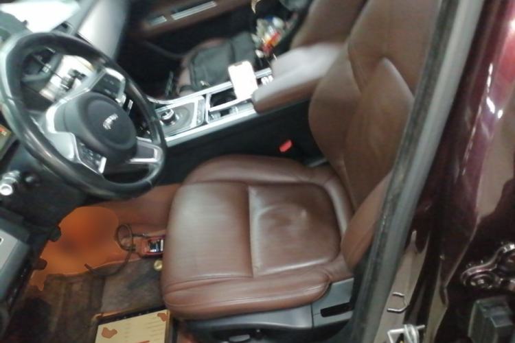 Used Jaguar XFL 2018 XFL 2.0T 250 PS Luxury Edition Left Front Seat